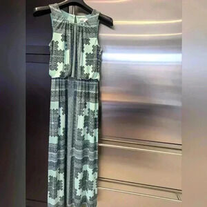 Cleo Sleeveless Green Geometric Maxi Dress - size 4 like new